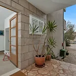 & Rica بيت ضيافة ماكارسكا