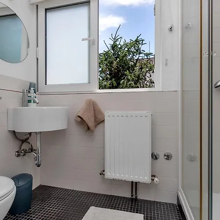 Gasthuis & Rica Makarska